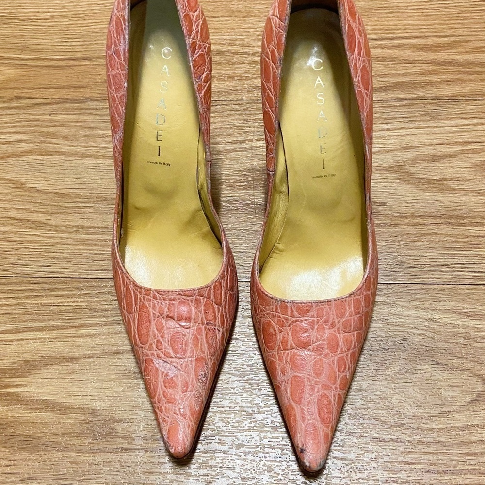 CASADEI Crocodile Pointed-Toe Pumps - Picture 3 of 12